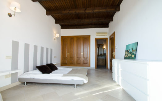 Beachfront Apartment Puerto Banús