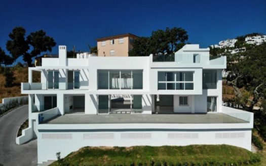 House with Sea and Mountain Views Marbella