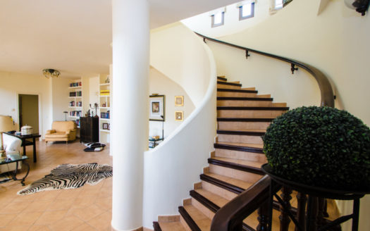 Sea View Villa with Private Pool For Sale Marbella