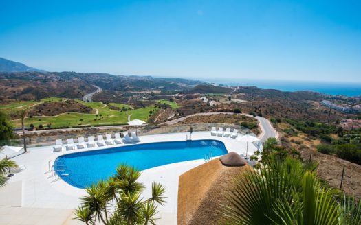 2 Bedroom Apartment with Sea Views Marbella