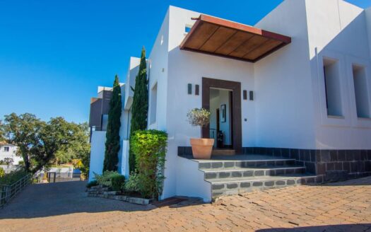 Modern 6 Bedroom Villa With Beautiful Sea And Mountain Views