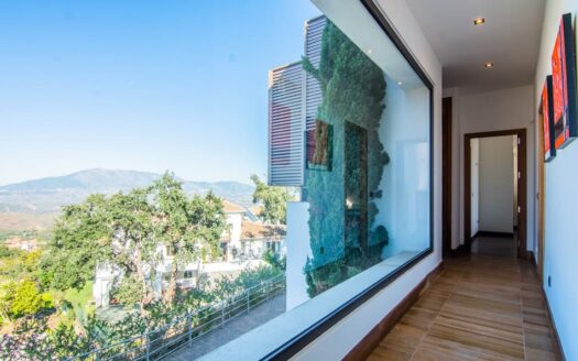 Modern 6 Bedroom Villa With Beautiful Sea And Mountain Views