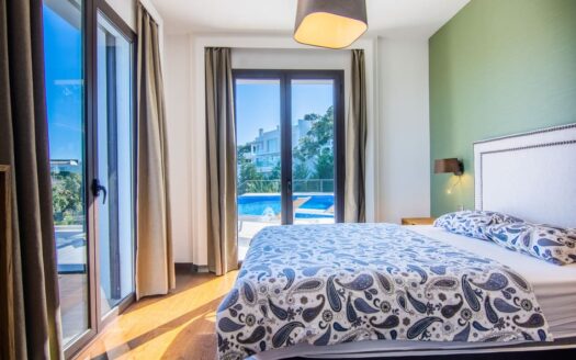 Modern 6 Bedroom Villa With Beautiful Sea And Mountain Views